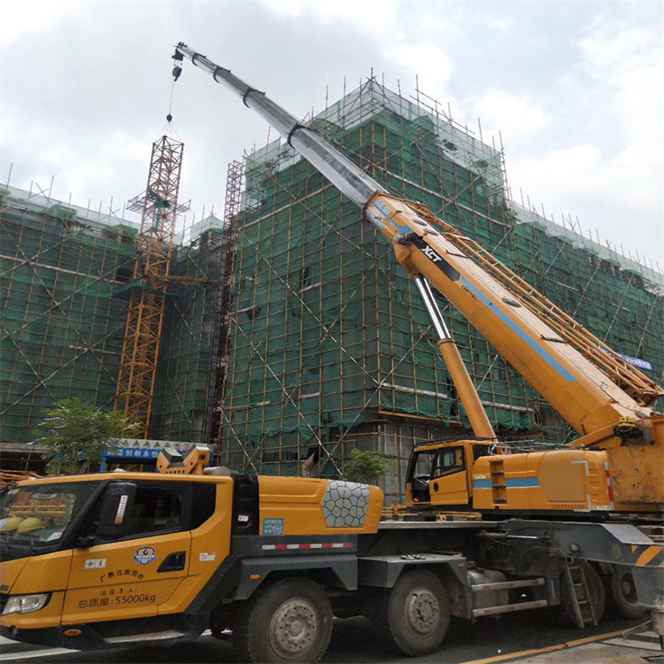 厦门集美谈谈吊车租赁需要注意的事项