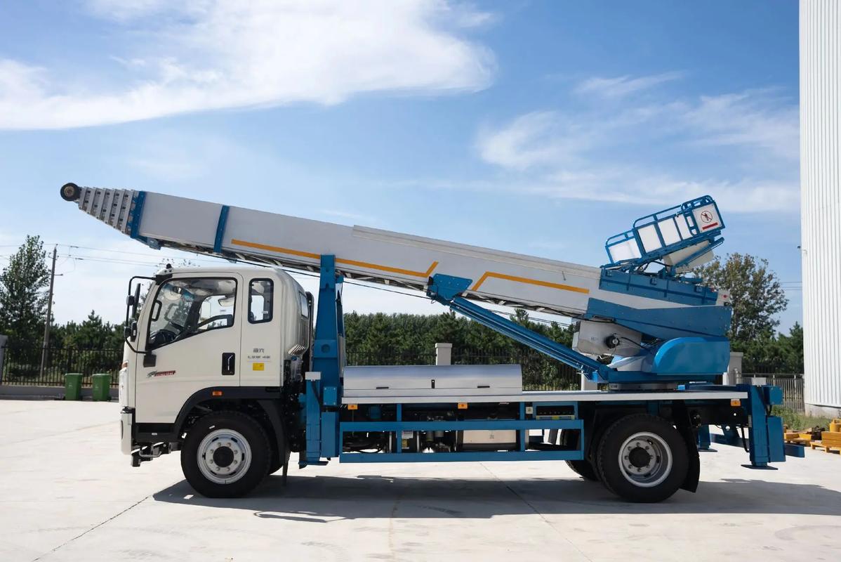 厦门集美云梯上料车租赁费用