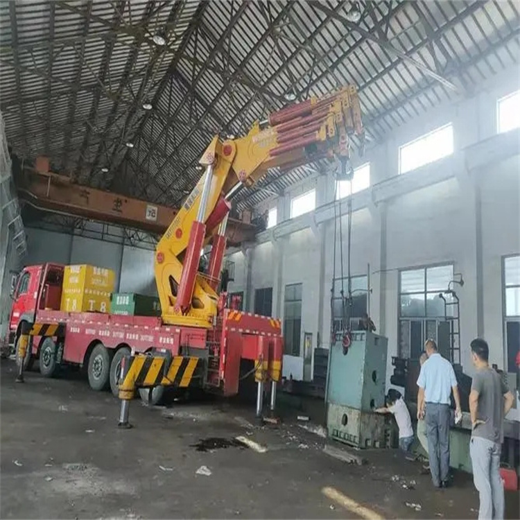 厦门集美山区地形租赁哪种吊车最合适？