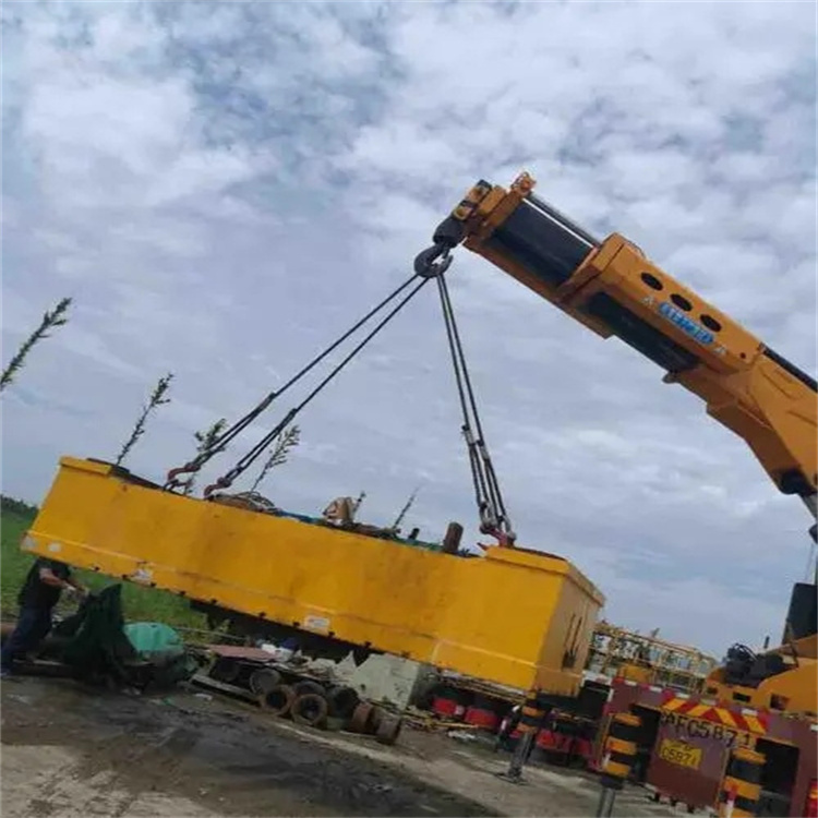 厦门集美随车吊吊集装箱怎么吊