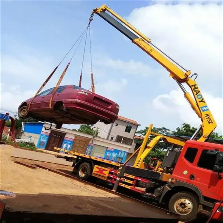 厦门集美吊车吊汽车的正确方法